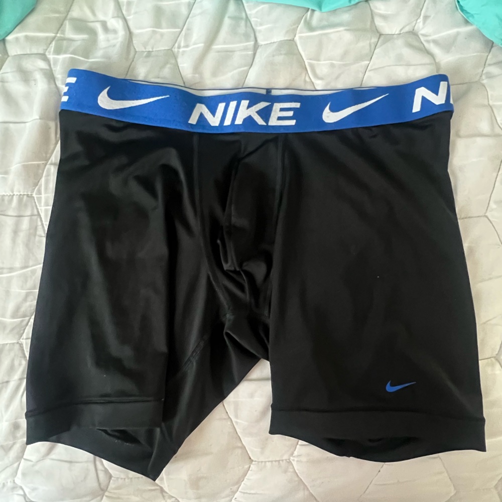 Black Nike boxerbriefs size large